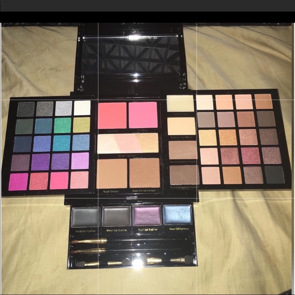 Multi-Tier Makeup Kit - Picture 4 of 4